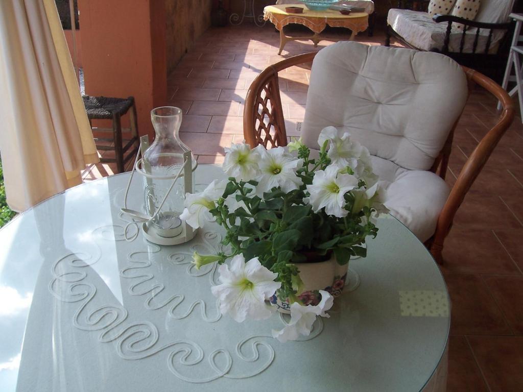 Laurel De La Reina Bed & Breakfast - Boutique La Zubia  Exteriör bild