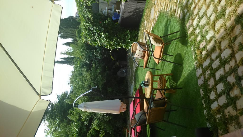 Laurel De La Reina Bed & Breakfast - Boutique La Zubia  Exteriör bild