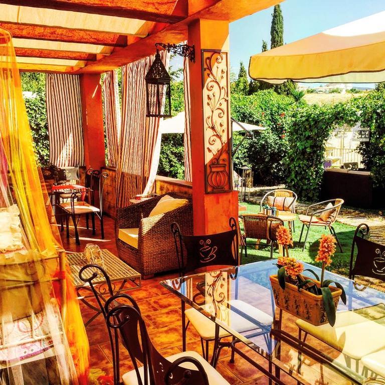 Laurel De La Reina Bed & Breakfast - Boutique La Zubia  Exteriör bild