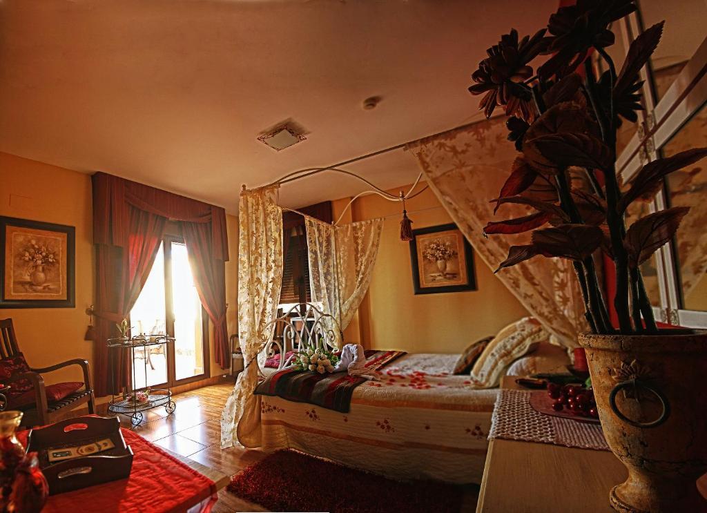 Laurel De La Reina Bed & Breakfast - Boutique La Zubia  Exteriör bild